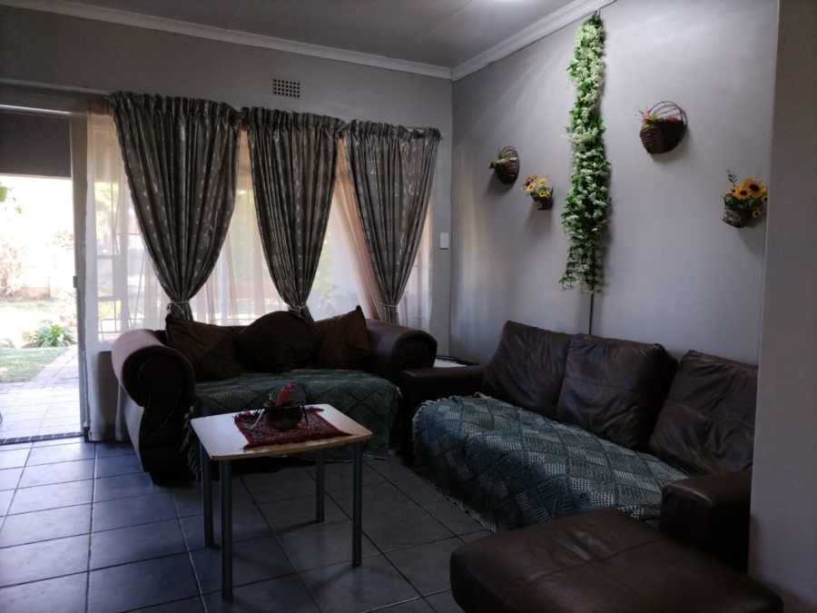 3 Bedroom Property for Sale in Protea Park North West